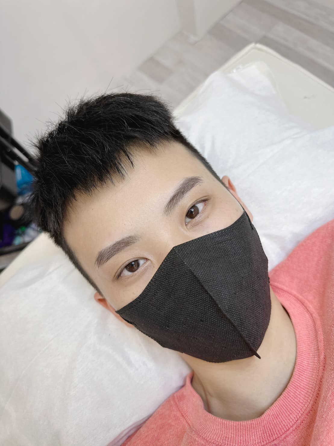 男生霧眉成品照片，提升五官的立體度
